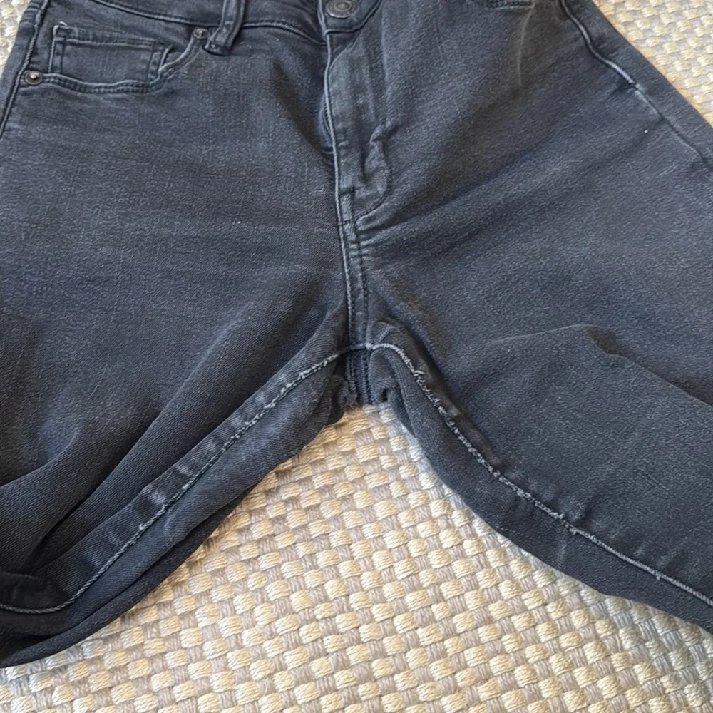 American Eagle High Rise Skinny - Picture 3 of 5